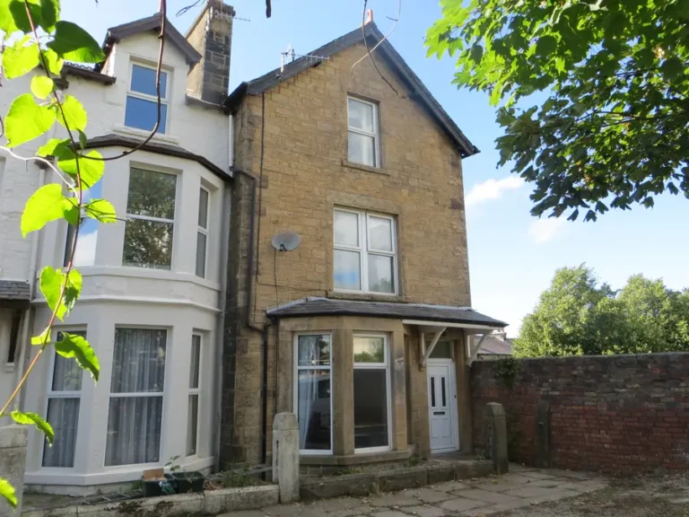 18 Hubert Place LA1 5PF